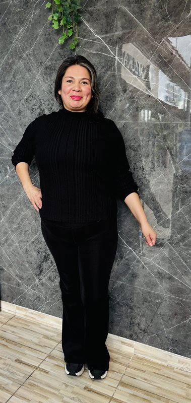 Nataly - Estilista Podóloga y Depiladora